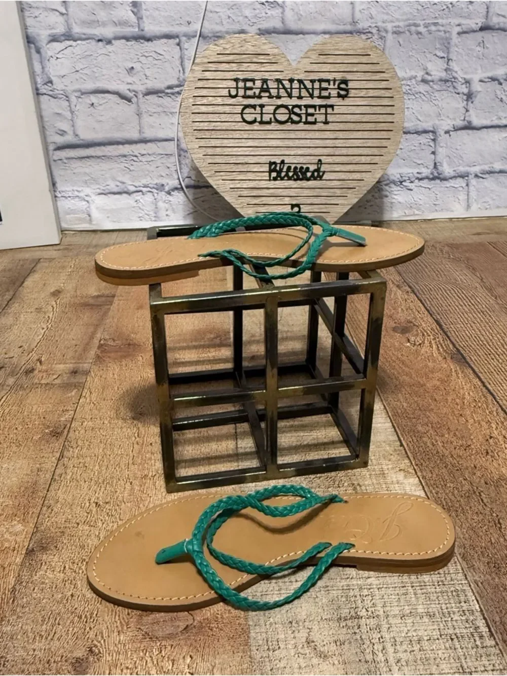 J crew Capri braided-strap flip-flops green size 5